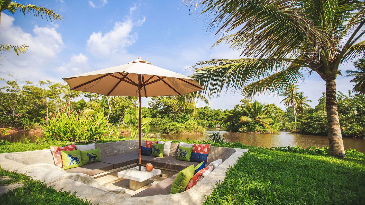 Sunken Lounge